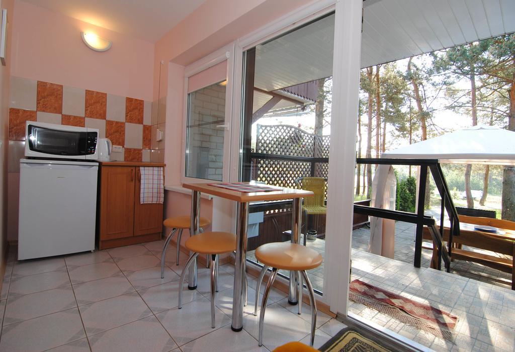 Guesthouse "Nakvyne Pas Zveja" Purvynes Street Nida Ngoại thất bức ảnh