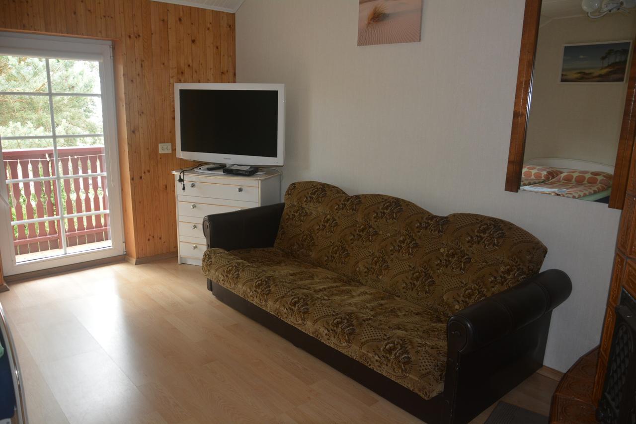 Guesthouse "Nakvyne Pas Zveja" Purvynes Street Nida Ngoại thất bức ảnh